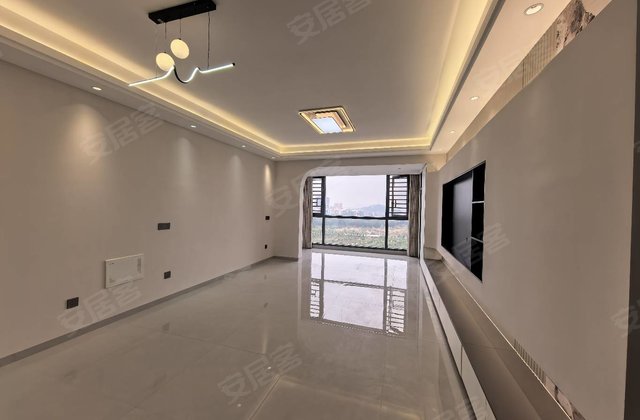 鑫盟公园丽景小区4室2厅133㎡45万二手房图片