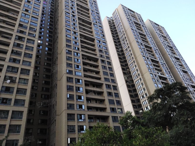 罗蒙环球城公寓