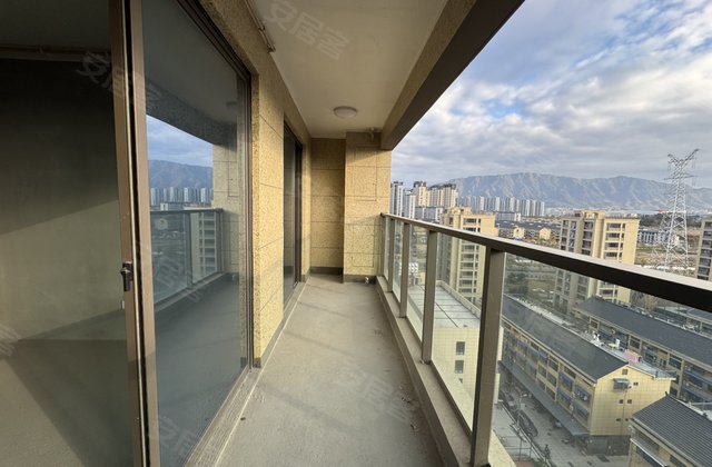 张村雅苑3室2厅94㎡56.8万二手房图片