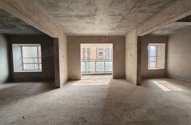 银湖国际3室2厅115㎡65万二手房图片