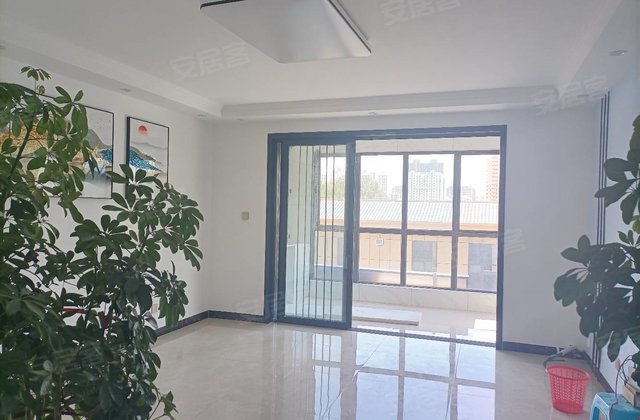 嘉祥城区洪山路祥炬嘉园2021年建造高层(共11层)南北140㎡3室2厅2卫