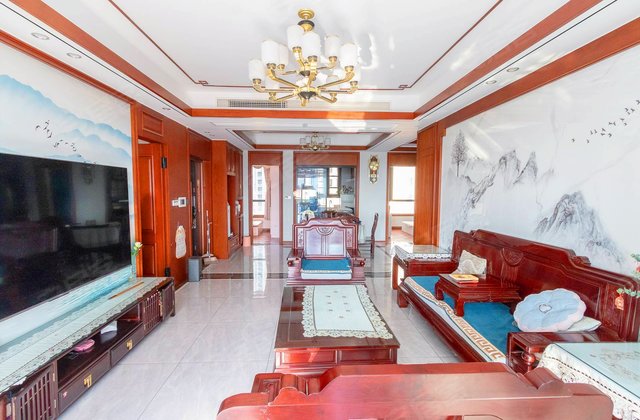 雍锦半岛4室2厅138㎡318万二手房图片