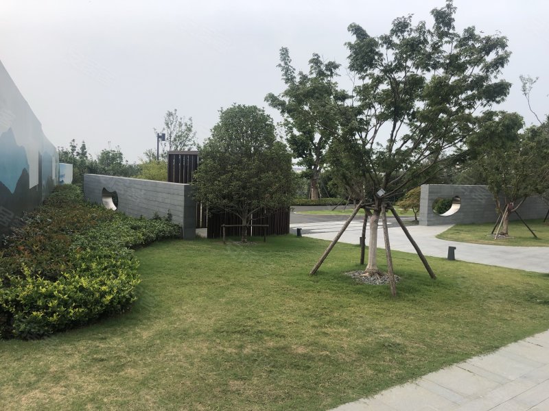 万江共和新城红公馆君藏