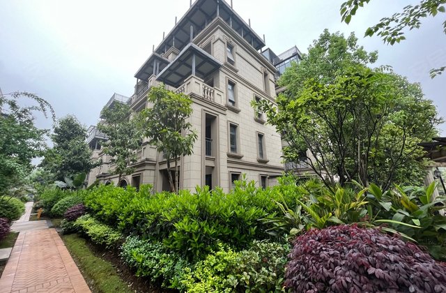 鸿笙苑b区别墅