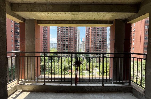 合景启城4室2厅140㎡76万二手房图片