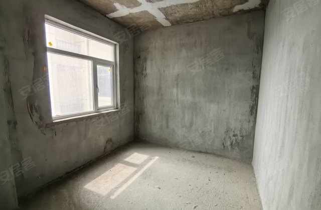 凤凰世家3室2厅130.59㎡35万二手房图片