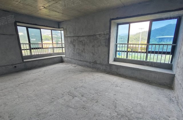 城投广场4室2厅129㎡137万二手房图片