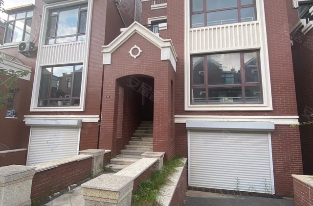 英郡年华(别墅)4室3厅162.23㎡129万二手房图片