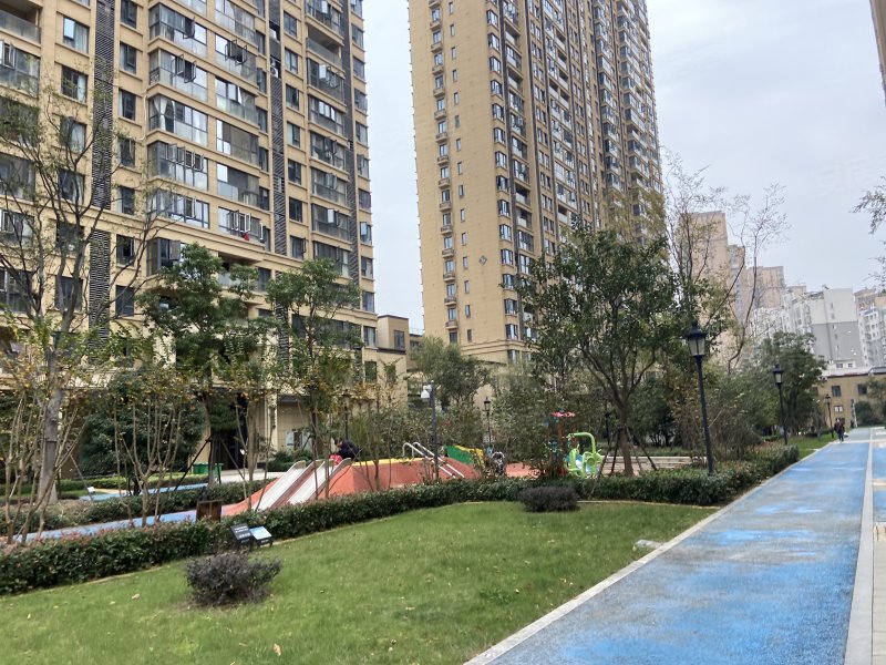 荆州绿地海外滩