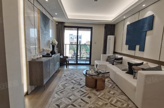 浦东周浦红盘18号线周浦站800米精装高层叠墅样板房开放中,壹府澜庭