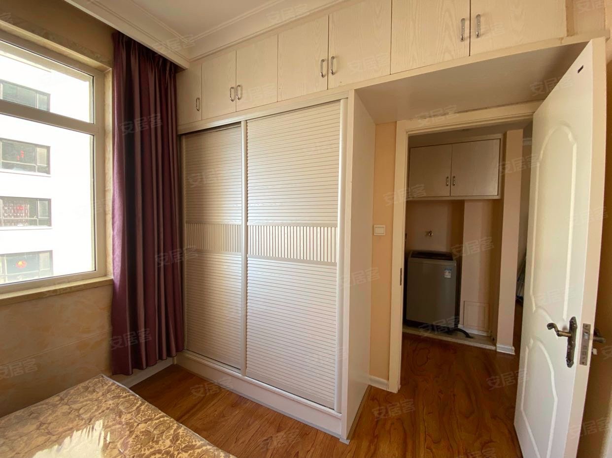 白领公寓 楼层好送家具价格可议房东直卖