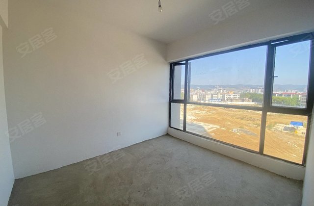 万城纪小区3室2厅137㎡65万二手房图片