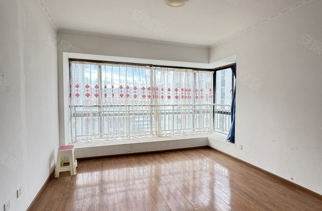 贡吉林小区3室2厅135㎡74万二手房图片