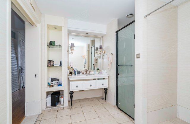 新城泰和之春4室2厅262.3㎡330万二手房图片