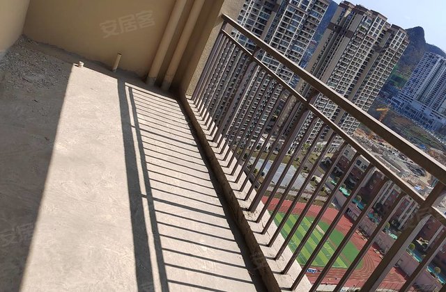 星筑中央公园3室2厅92㎡46万二手房图片
