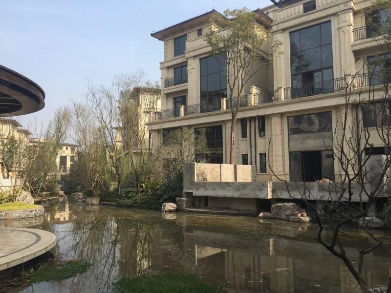 龙湖两江新宸旭宸
