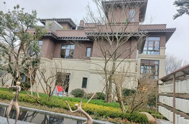 七彩云南古滇名城温泉郡别墅