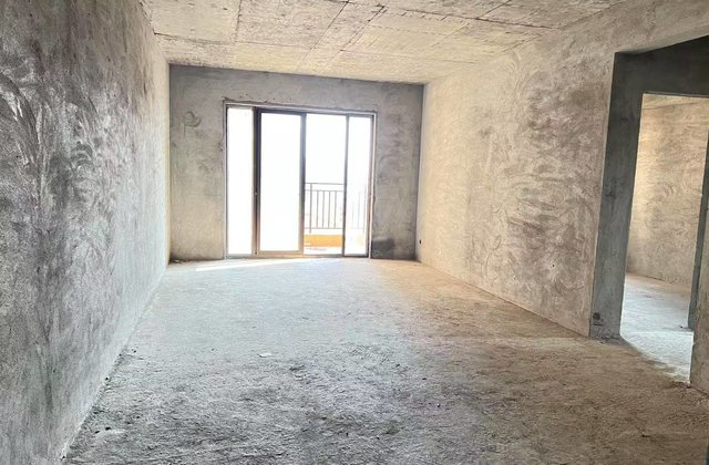 华辉新都4室2厅132㎡72万二手房图片