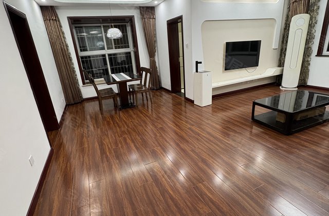 万福名苑3室1厅117.8㎡46万二手房图片