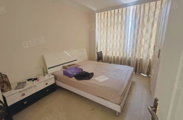 御景家园5室3厅199㎡135万二手房图片