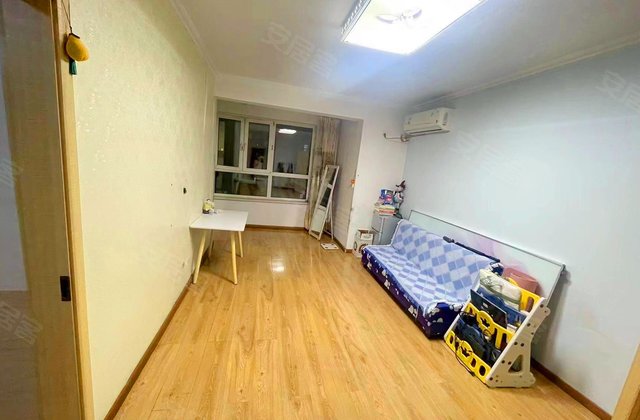 悦城1室1厅65㎡88.6万二手房图片