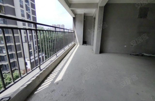 周投上和院一号院3室2厅133㎡74万二手房图片