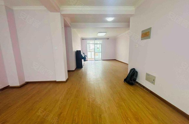 荷塘月色景苑3室2厅123.95㎡70万二手房图片