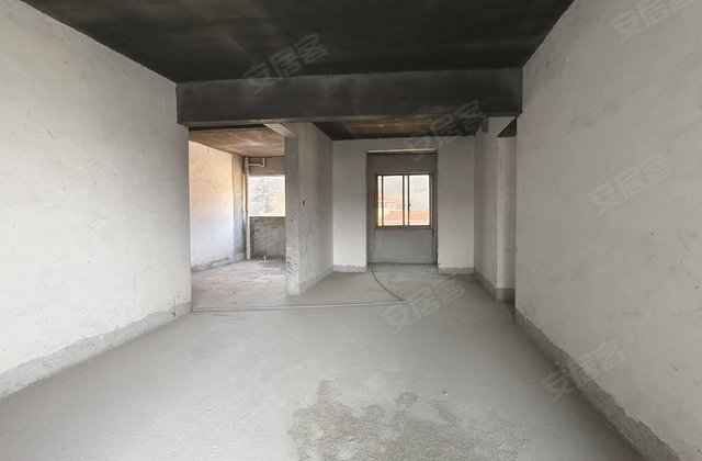 秀流名居(公寓)4室2厅145㎡46.8万二手房图片