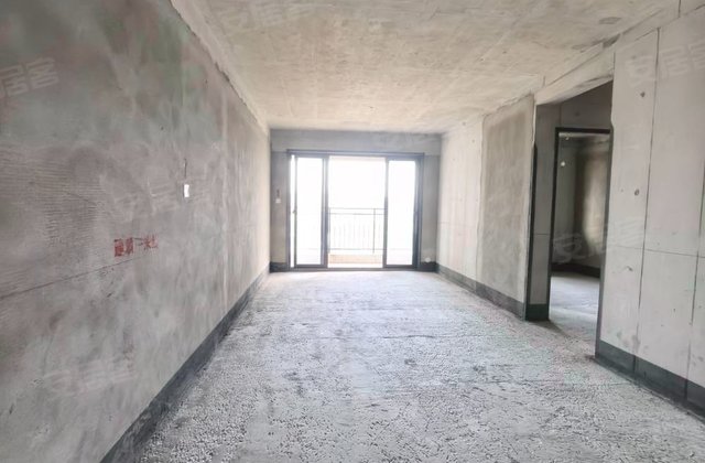 彰泰欢乐颂3室2厅95㎡32.5万二手房图片