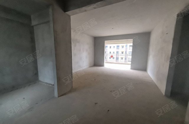 城控秀江南4室2厅140㎡64万二手房图片