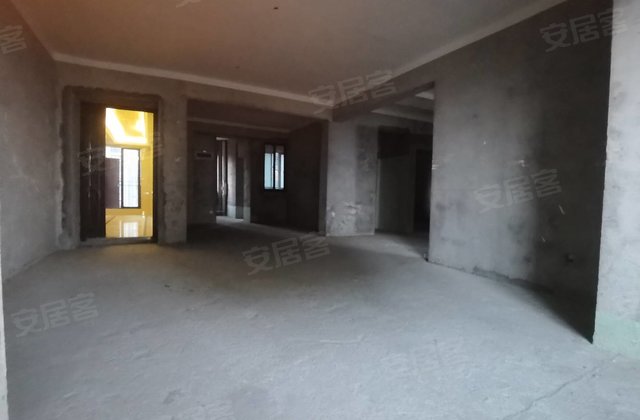 中威中心城4室2厅181.7㎡398万二手房图片