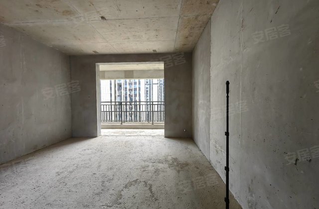 地高上上城4室2厅140㎡65万二手房图片