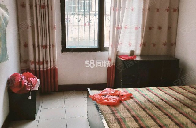 南街小区3室2厅120㎡30万二手房图片