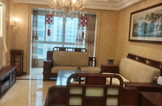 东大街海天国际3室2厅141㎡220.8万二手房图片