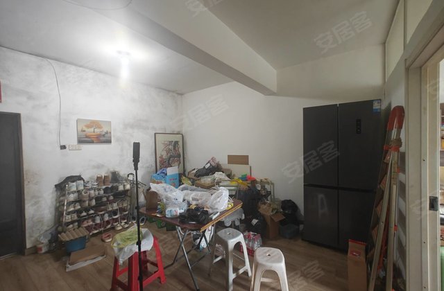 日新小区2室1厅60.12㎡12万二手房图片