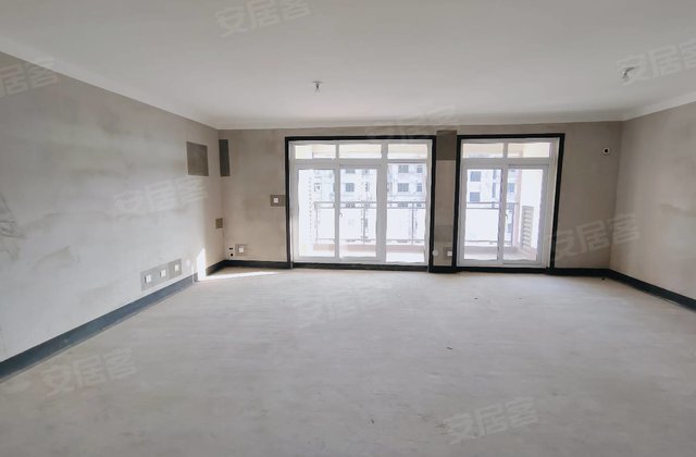 建业尊府3室2厅172㎡114万二手房图片