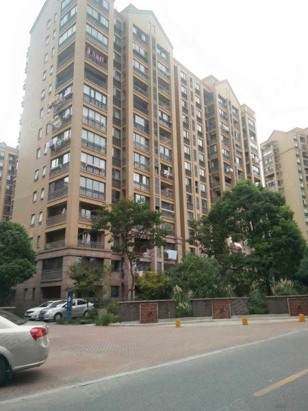 保利湖畔阳光苑(西区) 