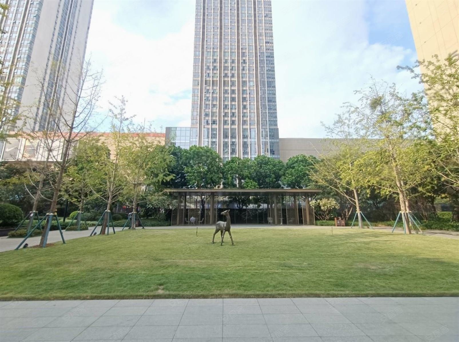 德润万象城旁视野好物业好中间楼层大横厅三房华润幸福里