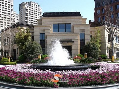 保利霞飞郡商住楼