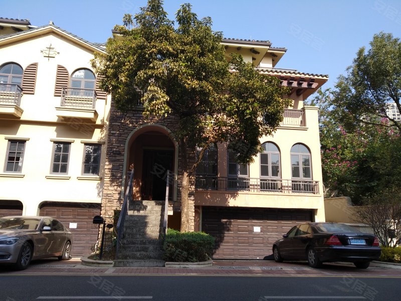 中信凯旋城(别墅)