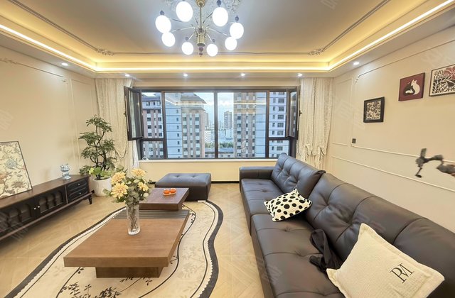 迎宾湖畔3室2厅160㎡78万二手房图片