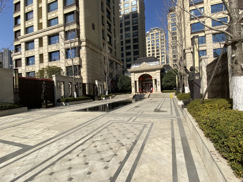 当代中锐万国府moma