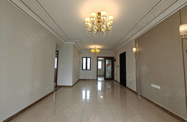 恒大悦龙府4室2厅143㎡83.8万二手房图片