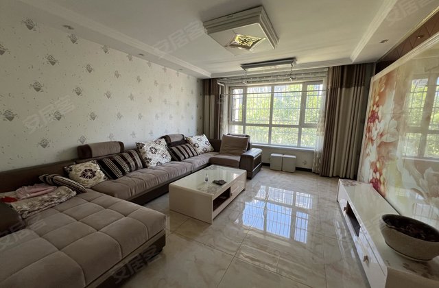 红石小区B区3室2厅126㎡75万二手房图片