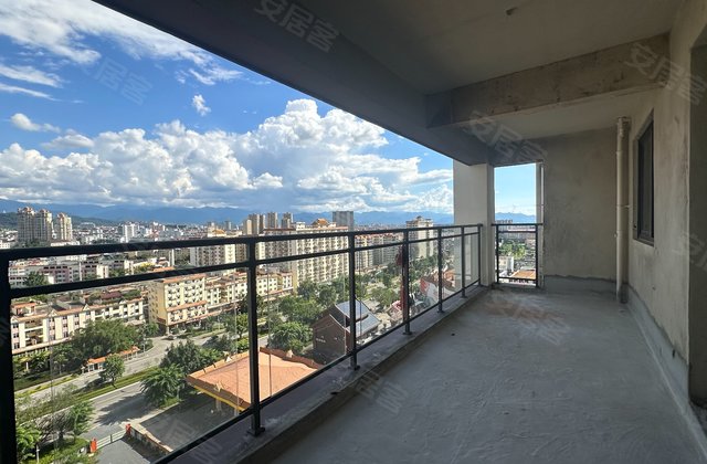 磊阳领秀4室2厅140.28㎡76万二手房图片