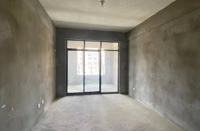 桑吉林花园3室2厅135㎡70万二手房图片
