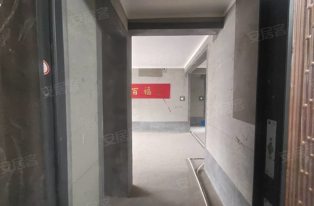 天龙郡二期帝湖3室2厅125㎡70万二手房图片