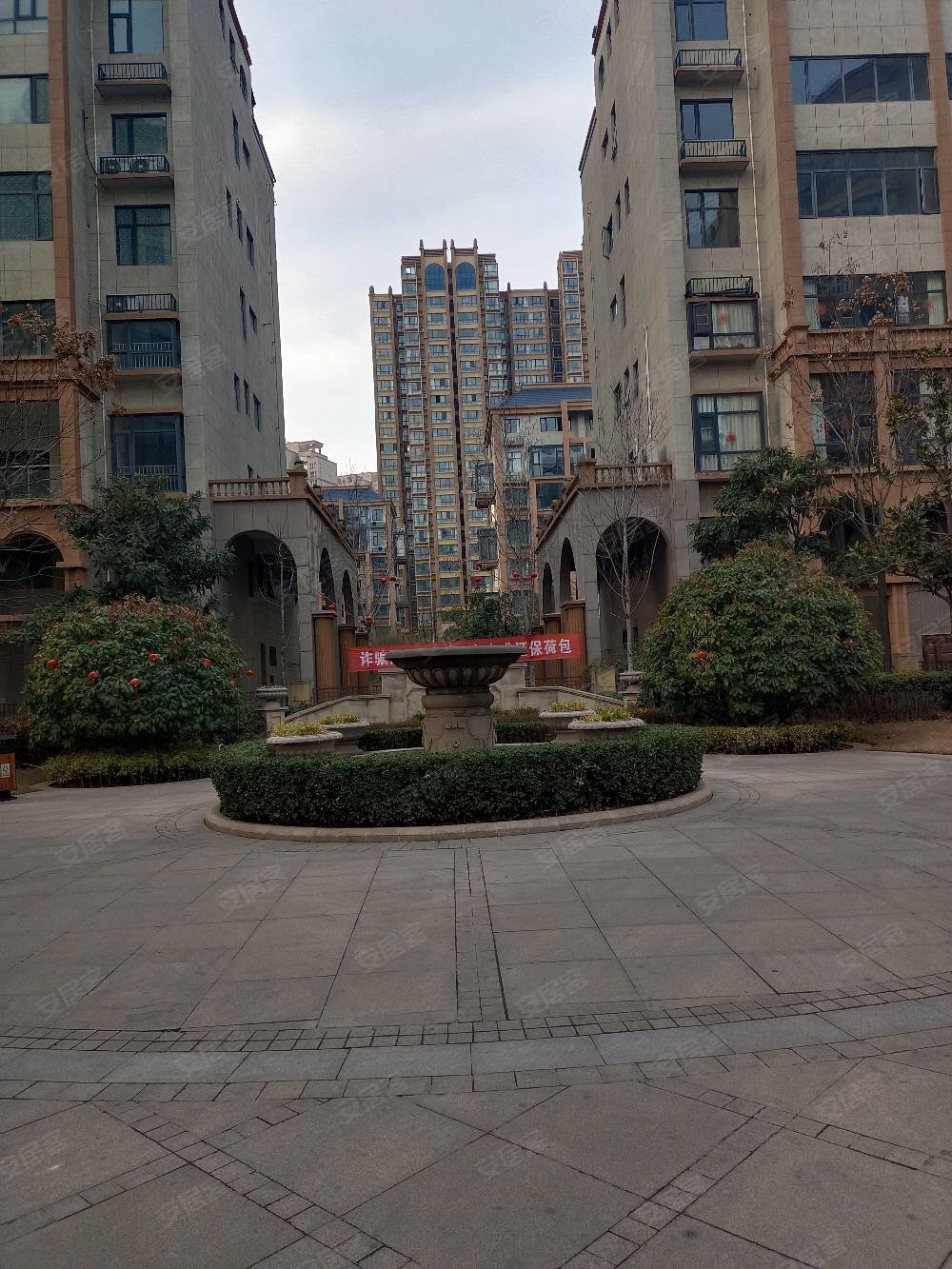 洛阳房产网>洛阳二手房>伊滨二手房>光武大道二手房>翡翠庄园>