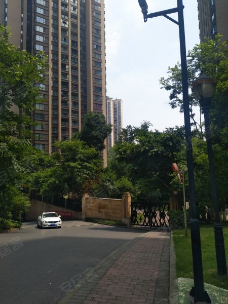 保利江上明珠锦园