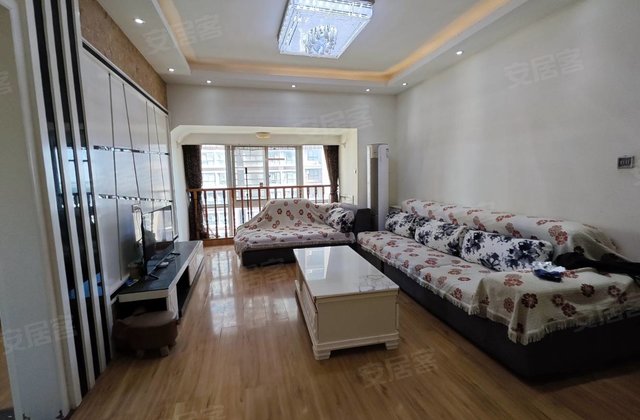 MOCO新世界3室2厅104㎡47万二手房图片